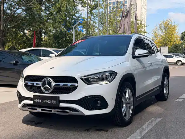 Mercedes-Benz GLA 2021