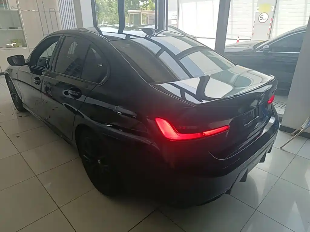 BMW 3 Series 2023