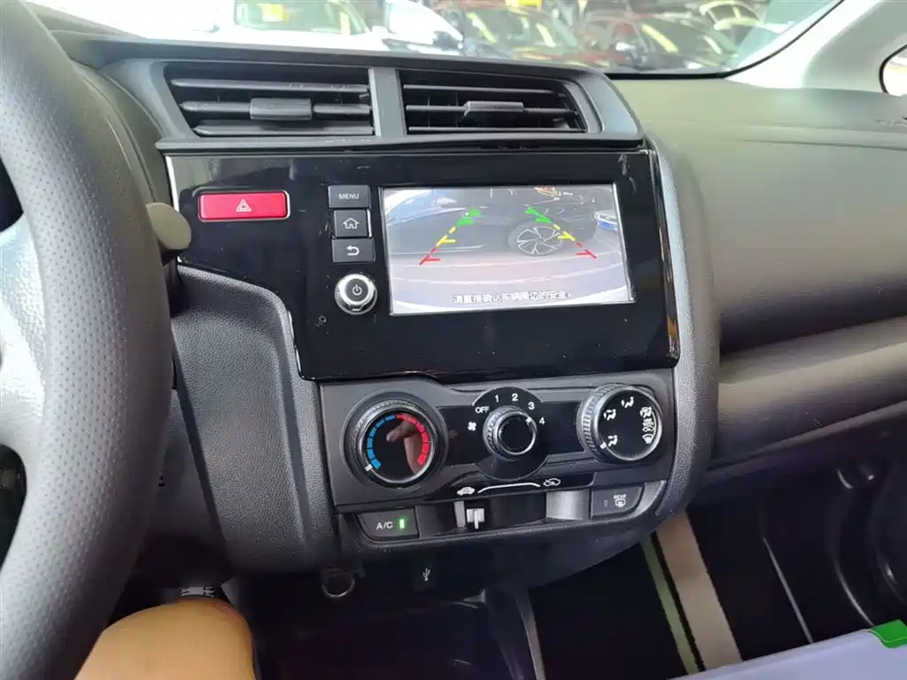 Honda Fit 2017 — фото 13