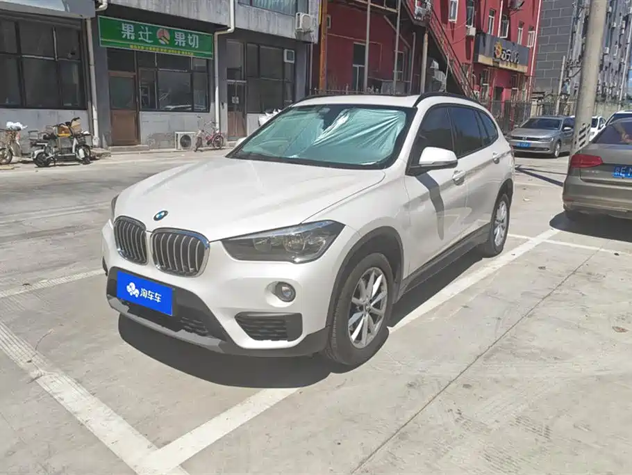 BMW X1 2019 — фото 1