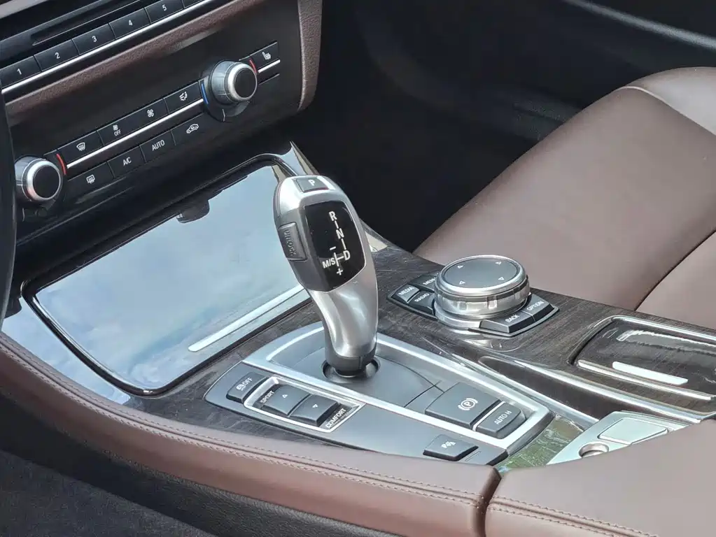BMW 5 Series 2016