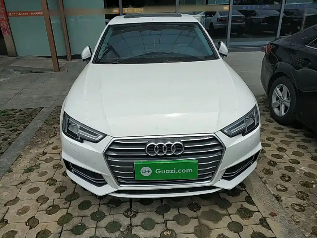 Audi A4L 2018