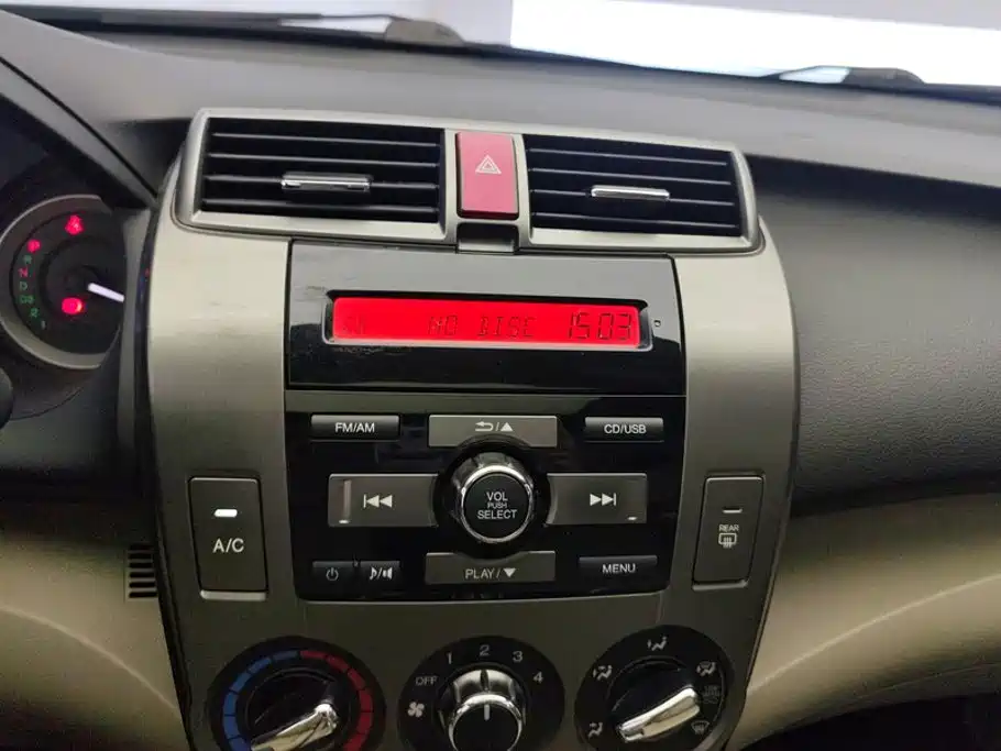 Honda City Classic 2013 — фото 13
