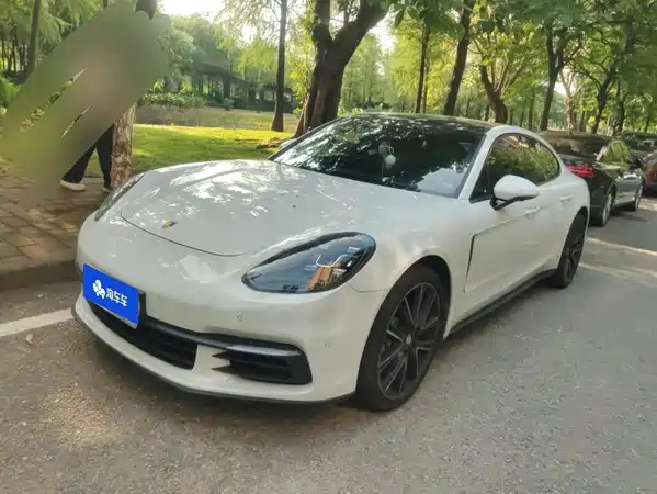 Porsche Panamera 2019