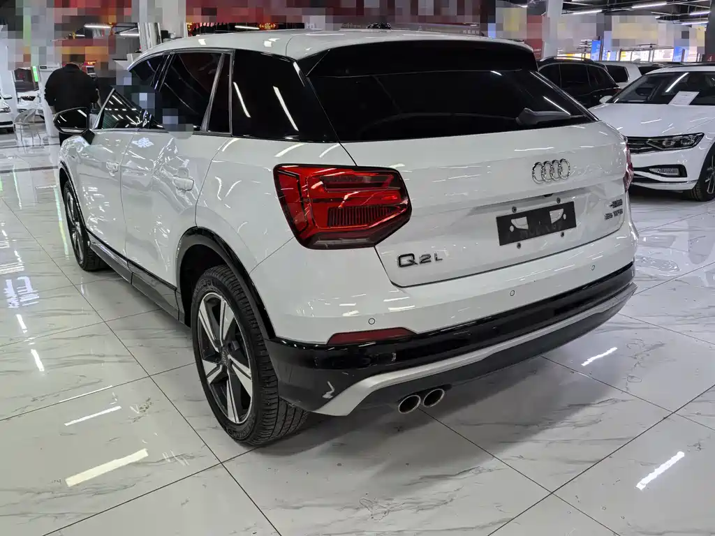 Audi Q2L 2020 — фото 4