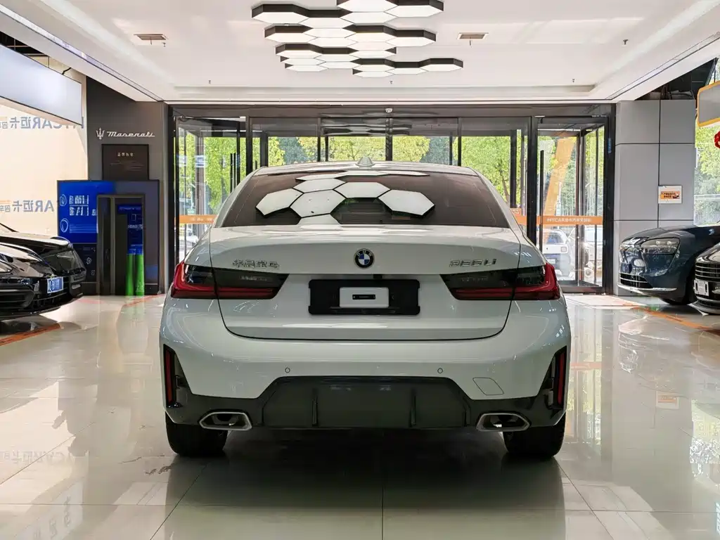 BMW 3 Series 2024