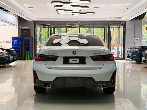 BMW 3 Series 2024