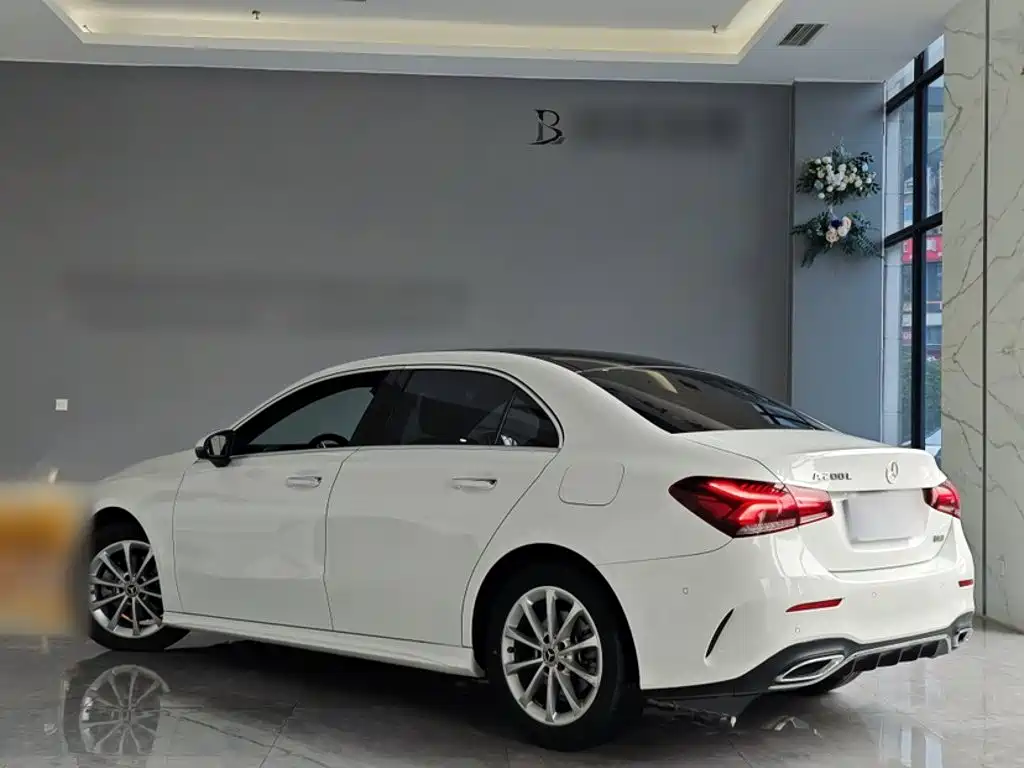 Mercedes-Benz A-Class 2022 — фото 11