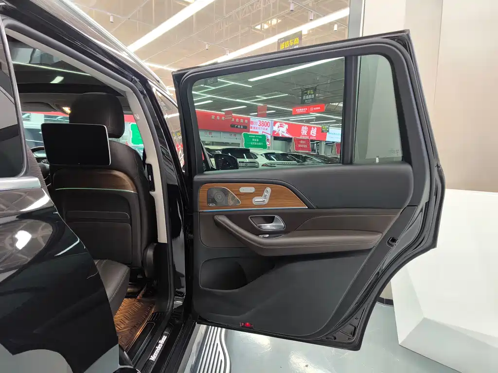 Mercedes-Benz GLS 2021 — фото 26