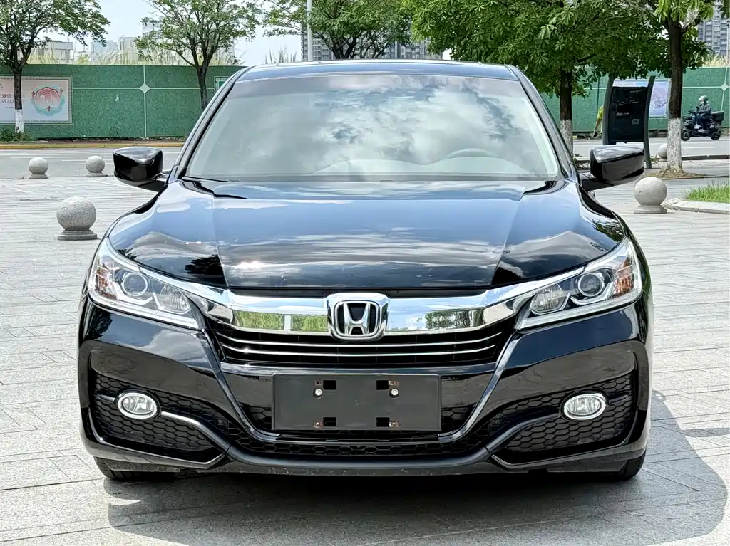 Honda Accord 2016 — фото 2