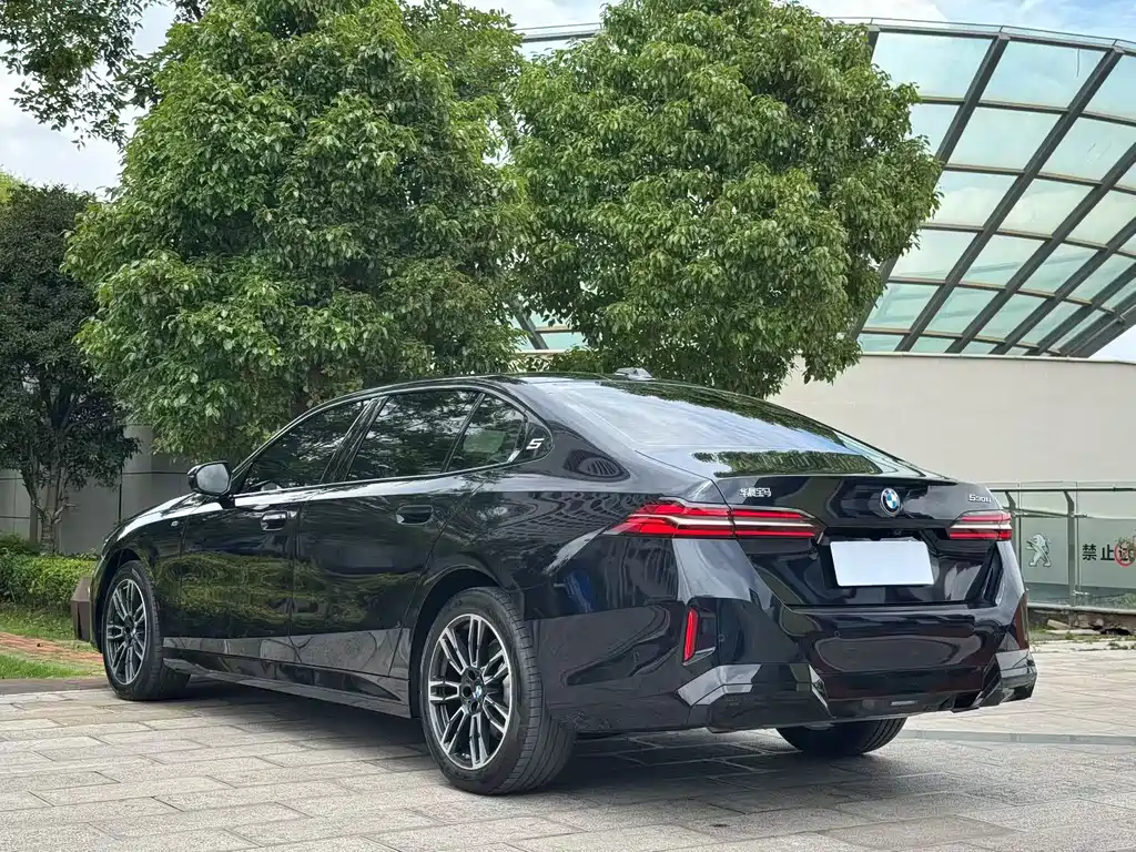 BMW 5 Series 2026