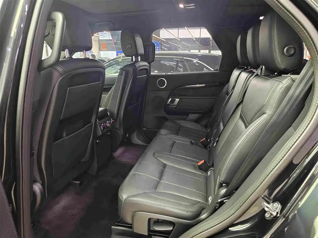 Land Rover Discovery 2019 — фото 11