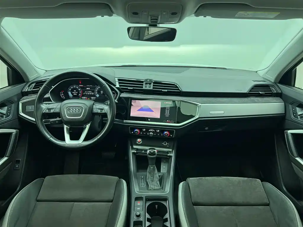 Audi Q3 2022 — фото 22