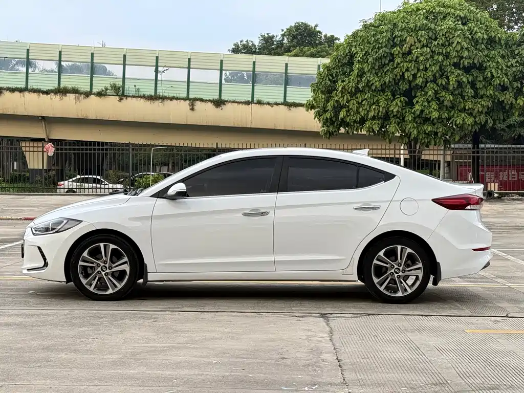 Hyundai Celesta 2016 — фото 4