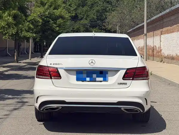 Mercedes-Benz E-Class 2015