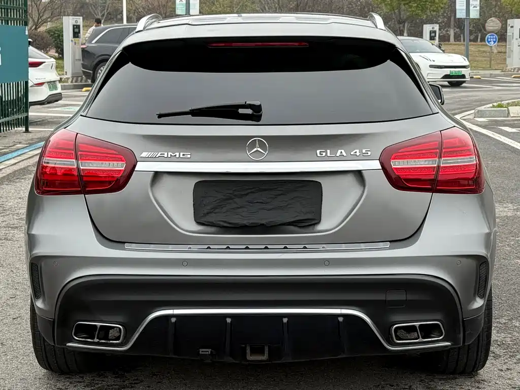 Mercedes-Benz GLA AMG 2018 — фото 8