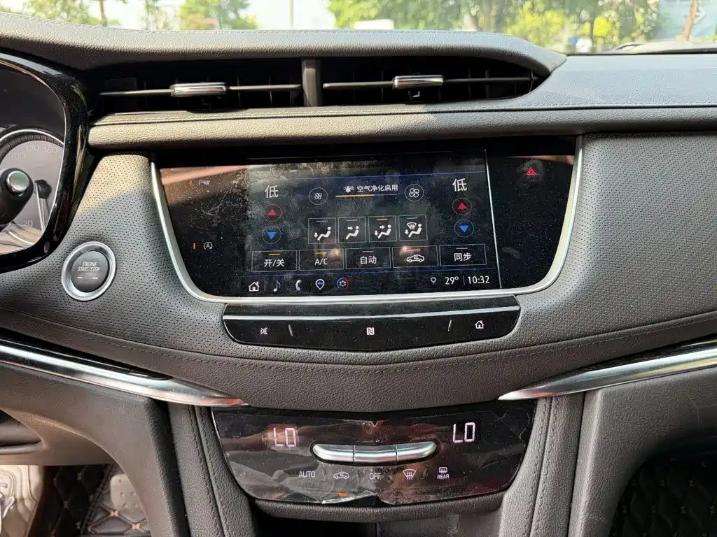 Cadillac XT5 2020 — фото 10
