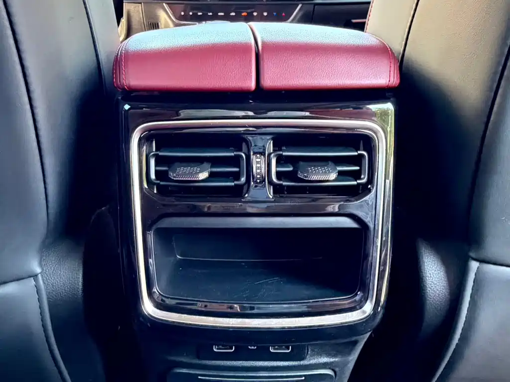 Jetour X70 PLUS 2023 — фото 15