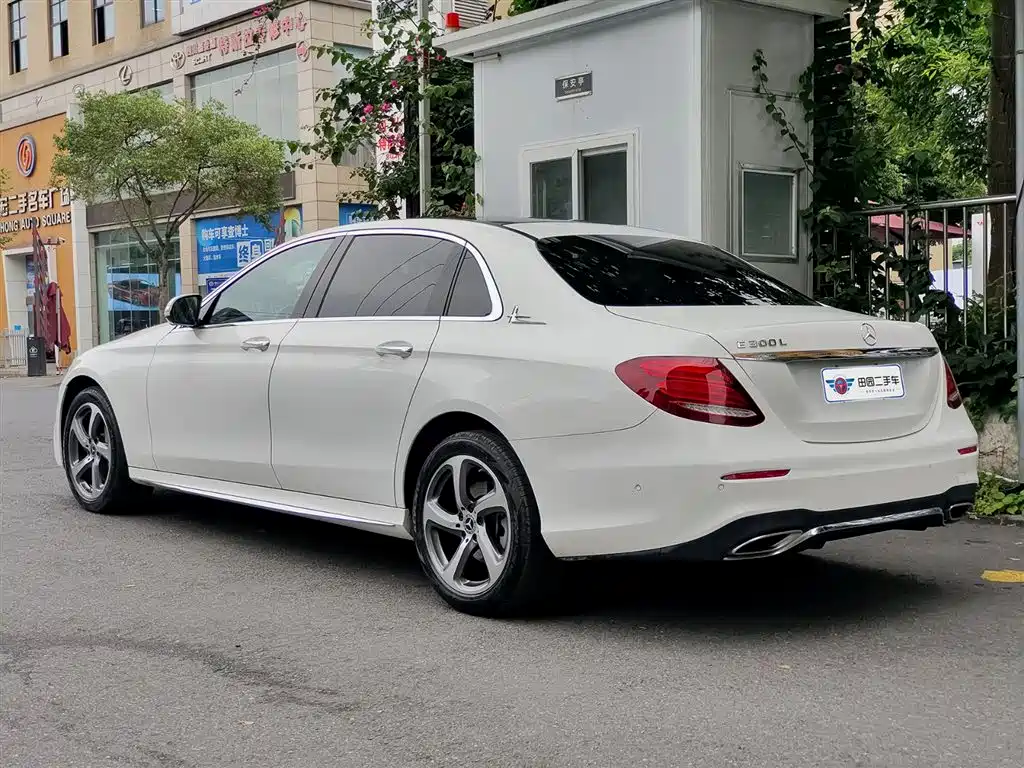 Mercedes-Benz E-Class 2019 — фото 4