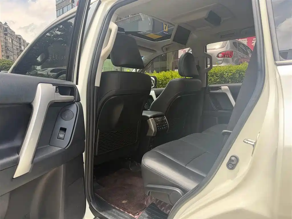 Toyota Prado 2019