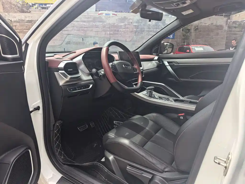 Geely Binyue 2022