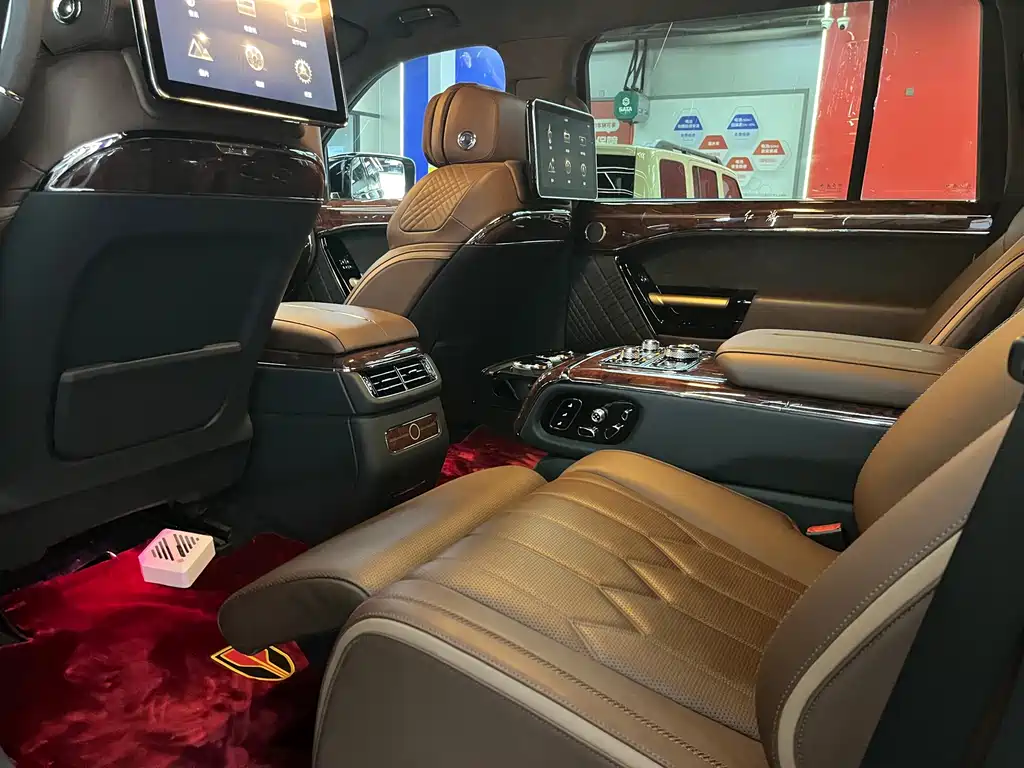 Hongqi Golden Sunflower Guoyao 2022 — фото 7