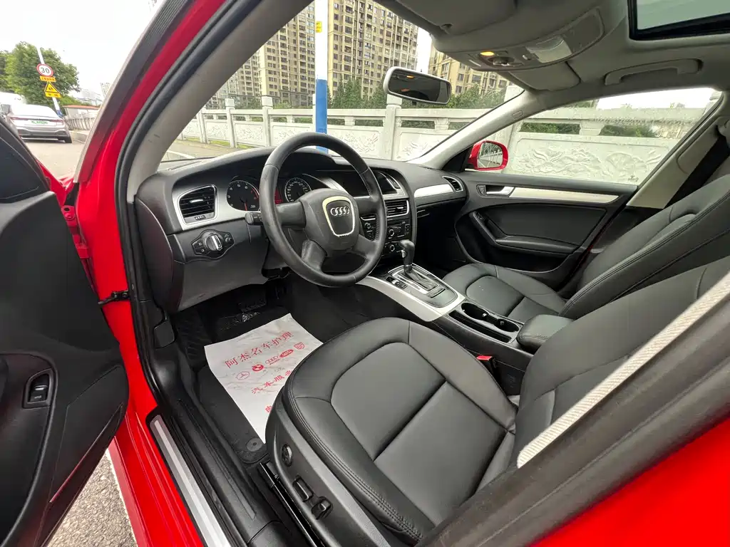 Audi A4L 2011