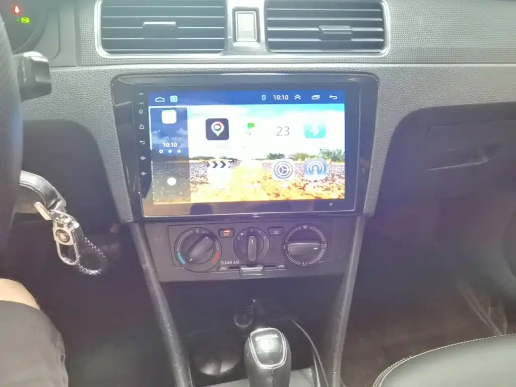 Skoda Rapid Spaceback 2018 — фото 13