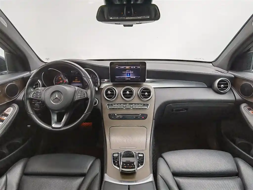 Mercedes-Benz GLC 2018 — фото 5