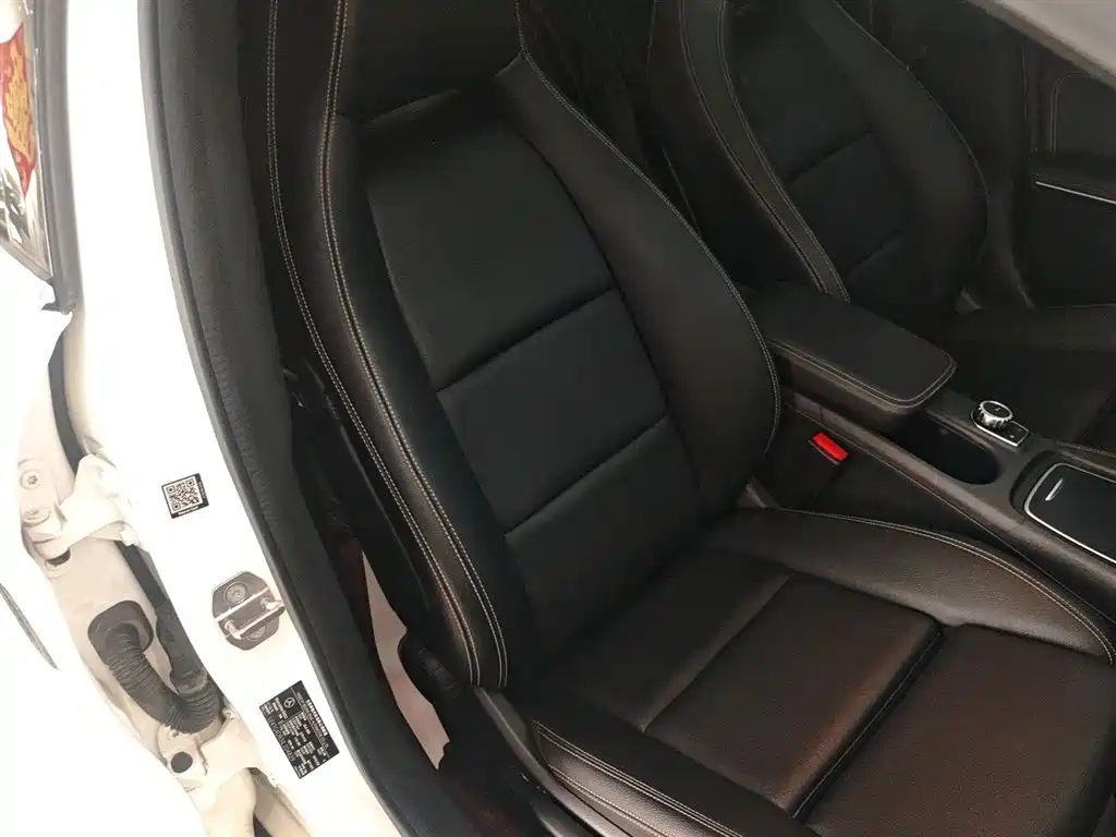 Mercedes-Benz GLA 2018 — фото 20