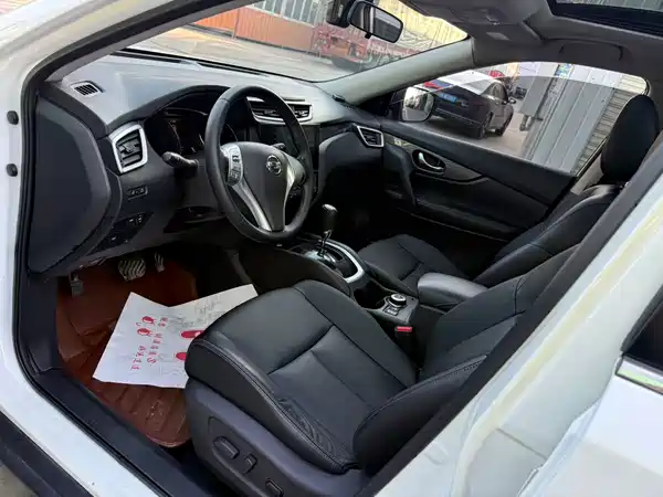 Nissan X-Trail 2015
