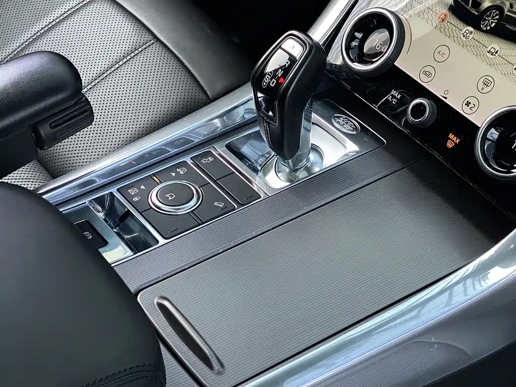 Land Rover Range Rover Sport 2019 — фото 11