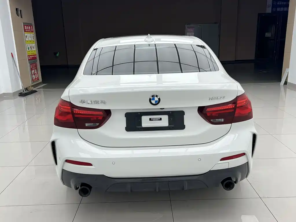 BMW 1 Series 2023