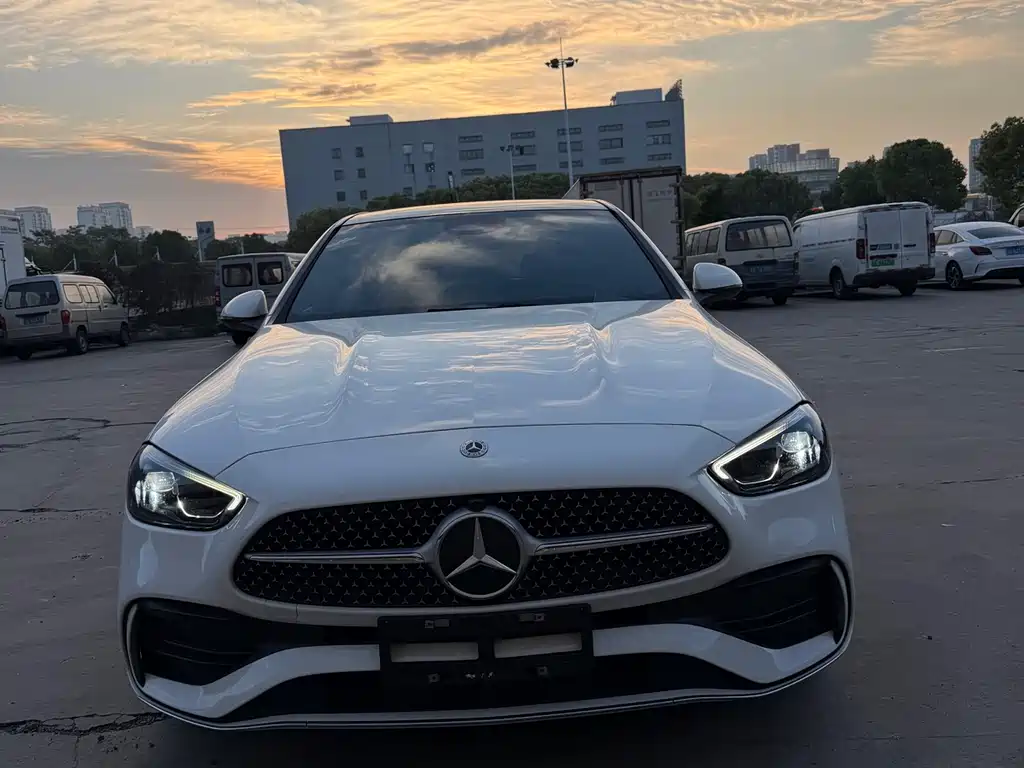 Mercedes-Benz C-Class 2023 — фото 2