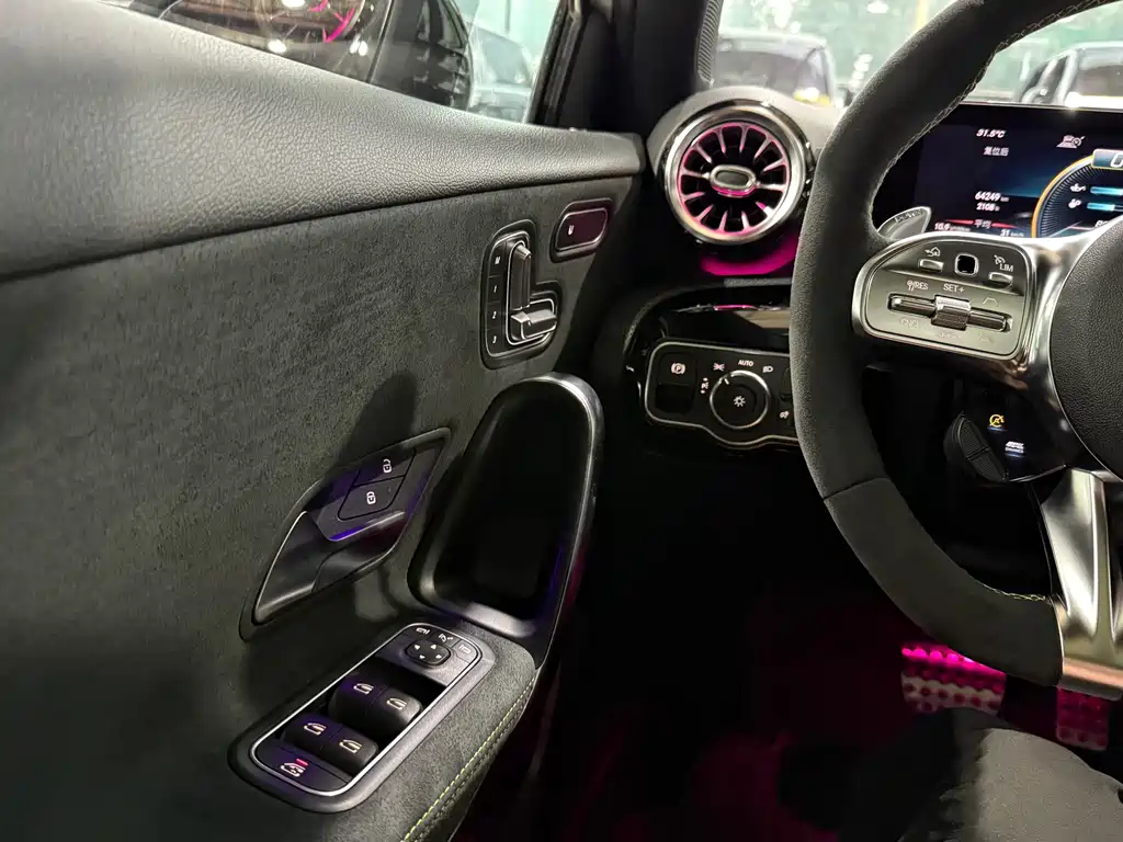 Mercedes-Benz A-Class AMG 2020 — фото 16