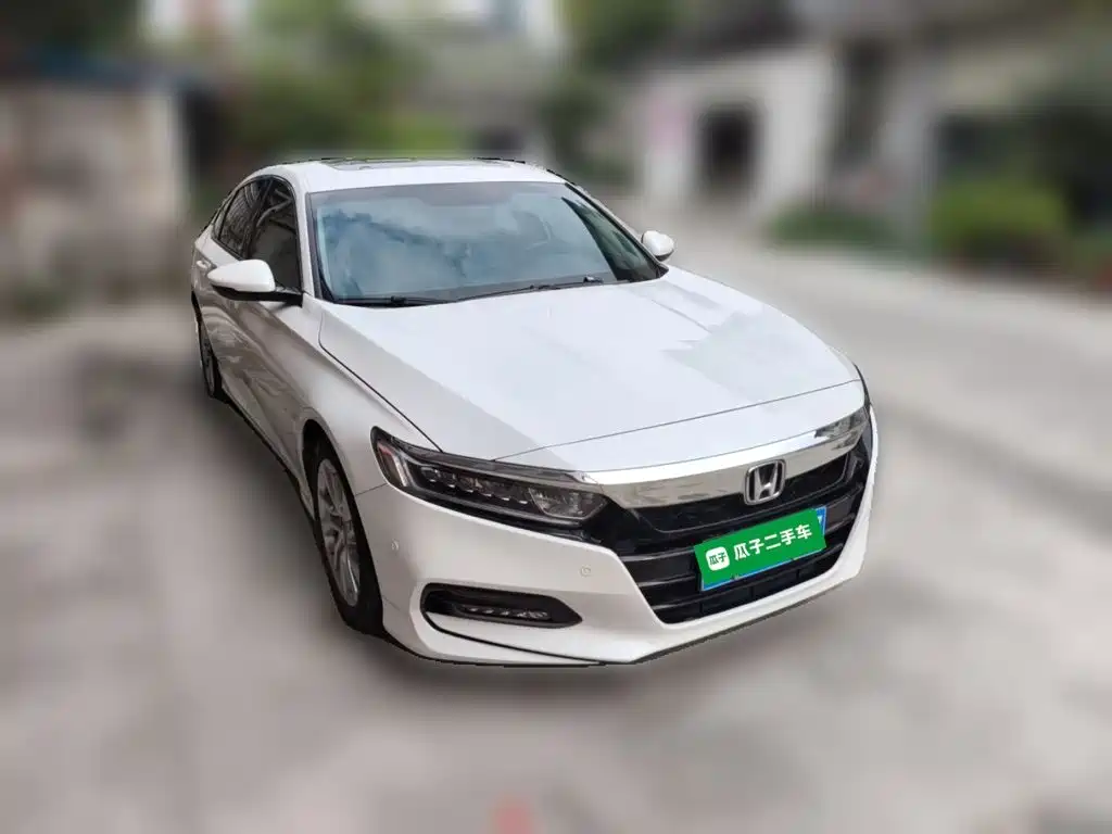 Honda Accord 2018 — фото 24