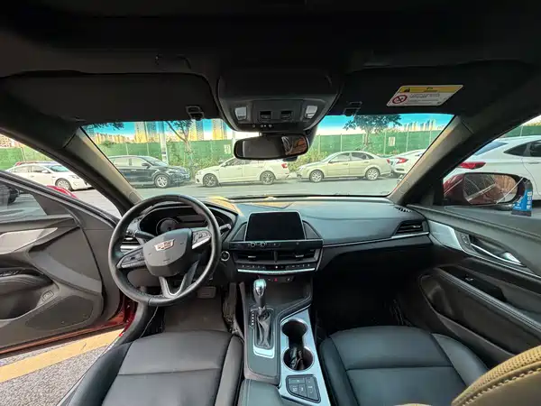 Cadillac CT4 2022