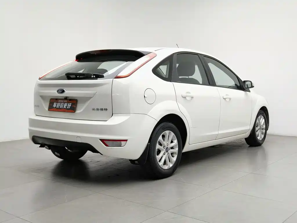 Ford Focus 2015 — фото 2