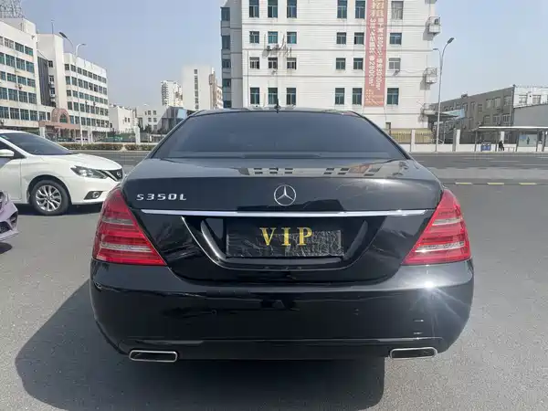 Mercedes-Benz S-Class 2012