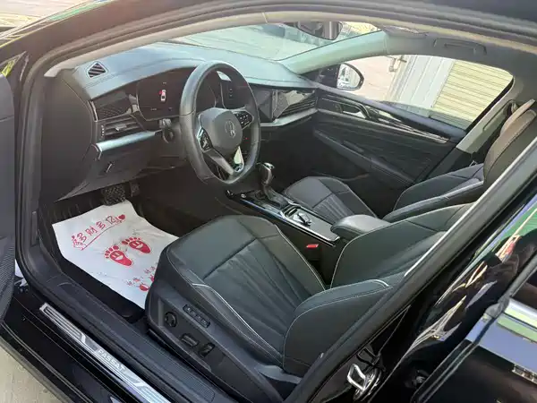 Volkswagen Passat 2024