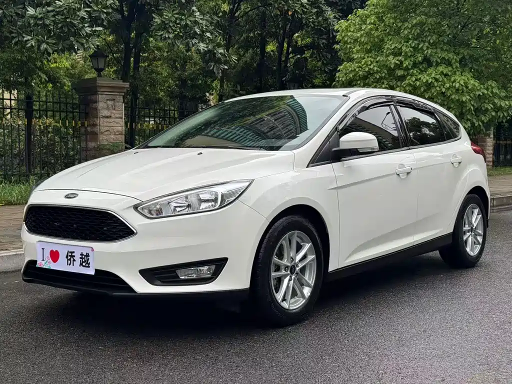 Ford Focus 2019 — фото 1