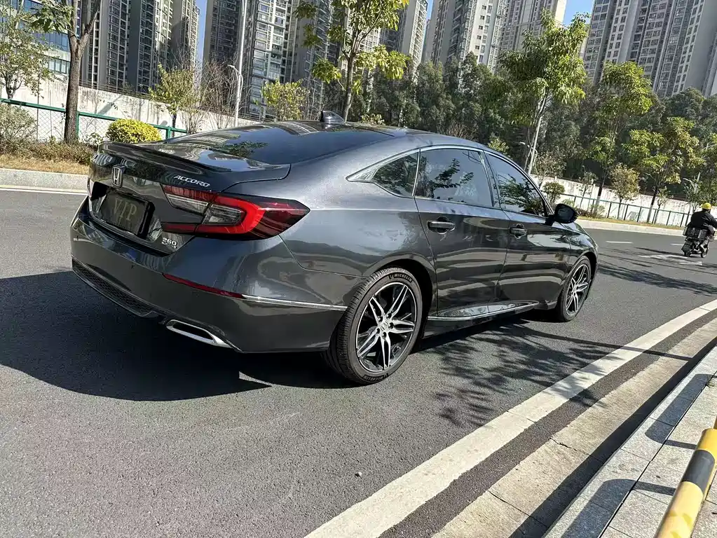 Honda Accord 2022 — фото 6