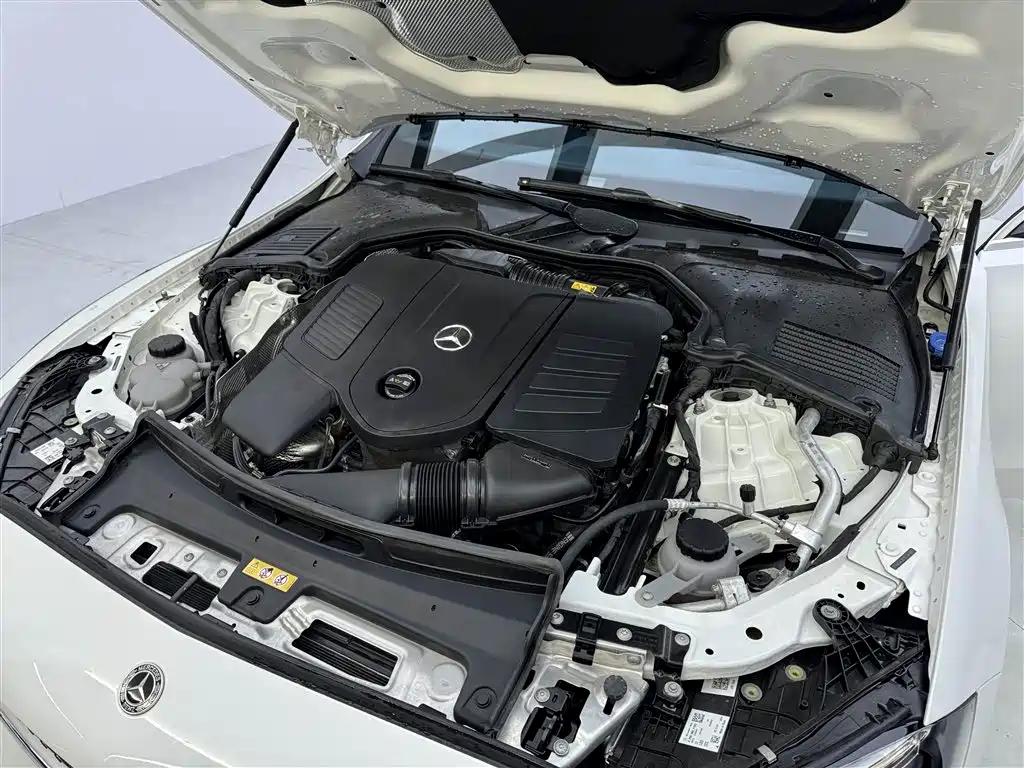 Mercedes-Benz C-Class 2023 — фото 12