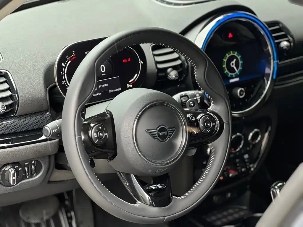 MINI Clubman 2021 — фото 9
