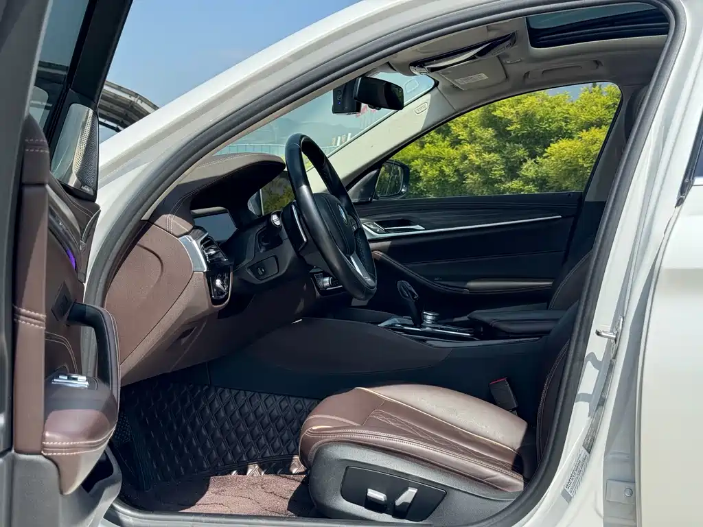 BMW 5 Series 2020