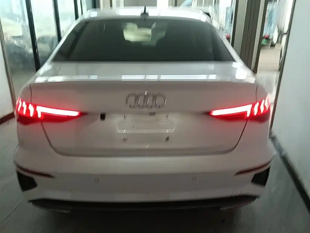 Audi A3 2023 — фото 6