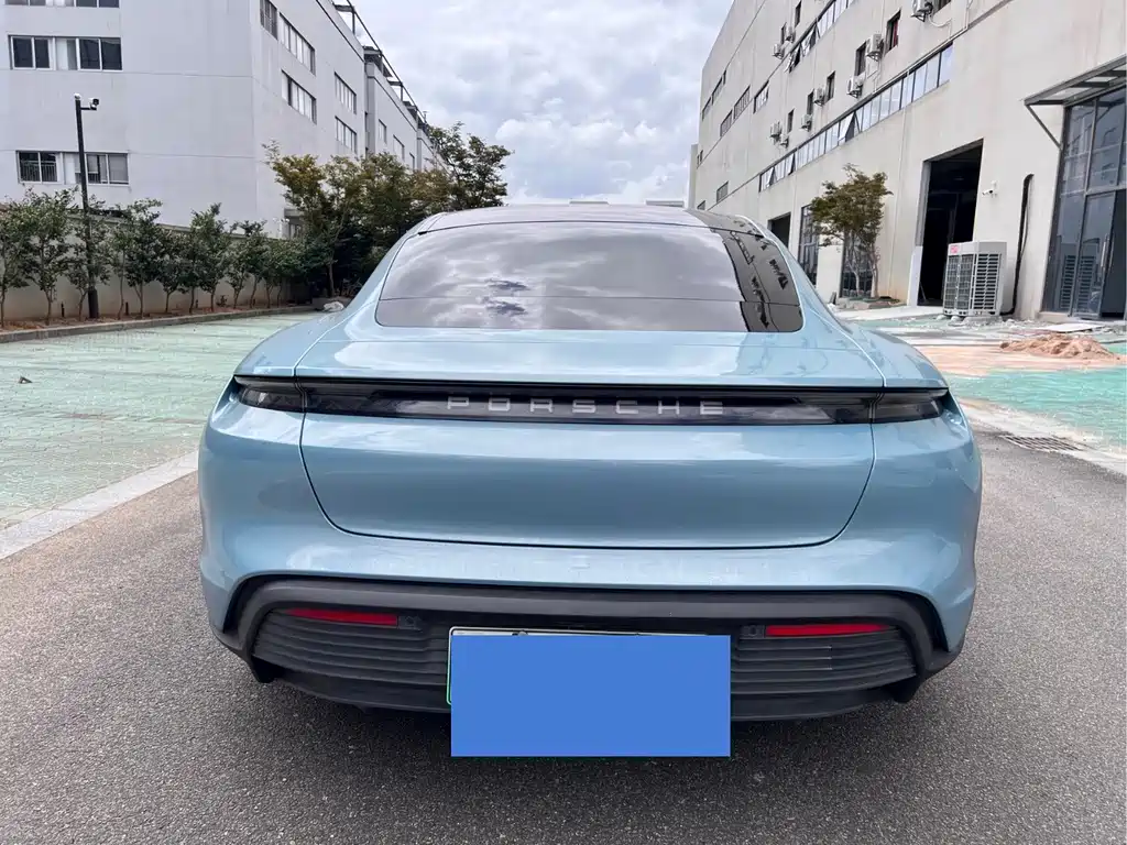 Porsche Taycan 2021 — фото 12