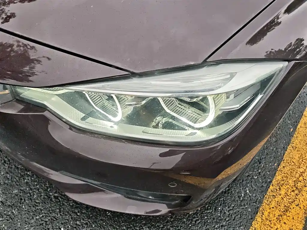 BMW 3 Series 2017 — фото 17