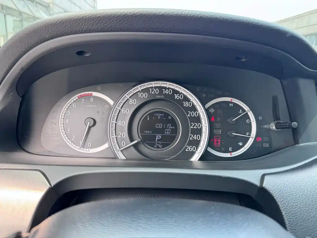 Honda Accord 2015 — фото 18