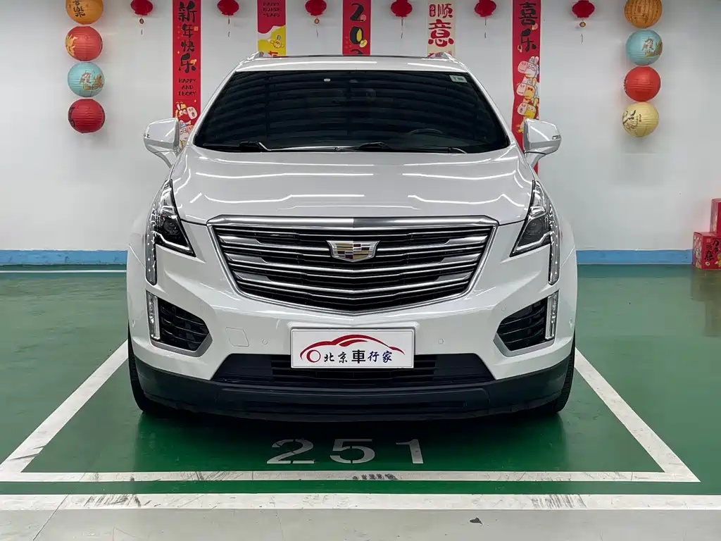 Cadillac XT5 2017 — фото 2